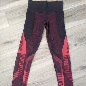 LNDR Red Black Seamless Athletic Leggings Sz XS/S
